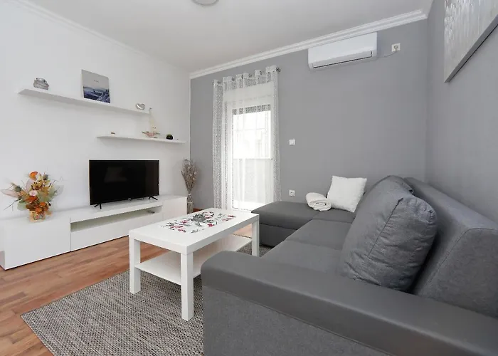 Apartments Nikic