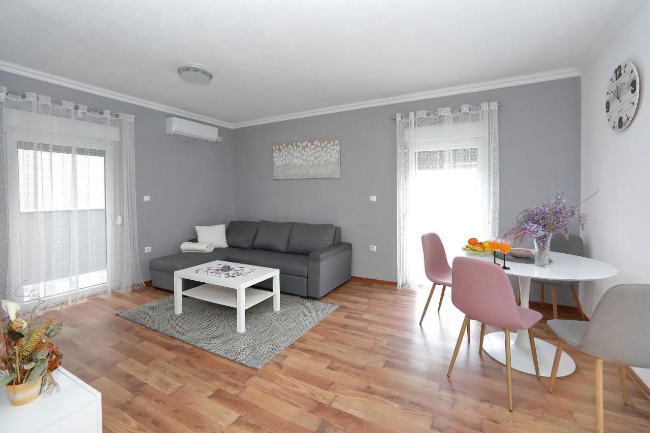 Nikic Apartment