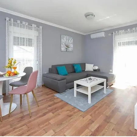 Apartments Nikic Bibinje Exterior photo
